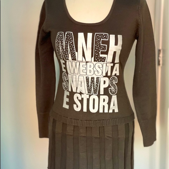 Sweater - Picture 2 of 4